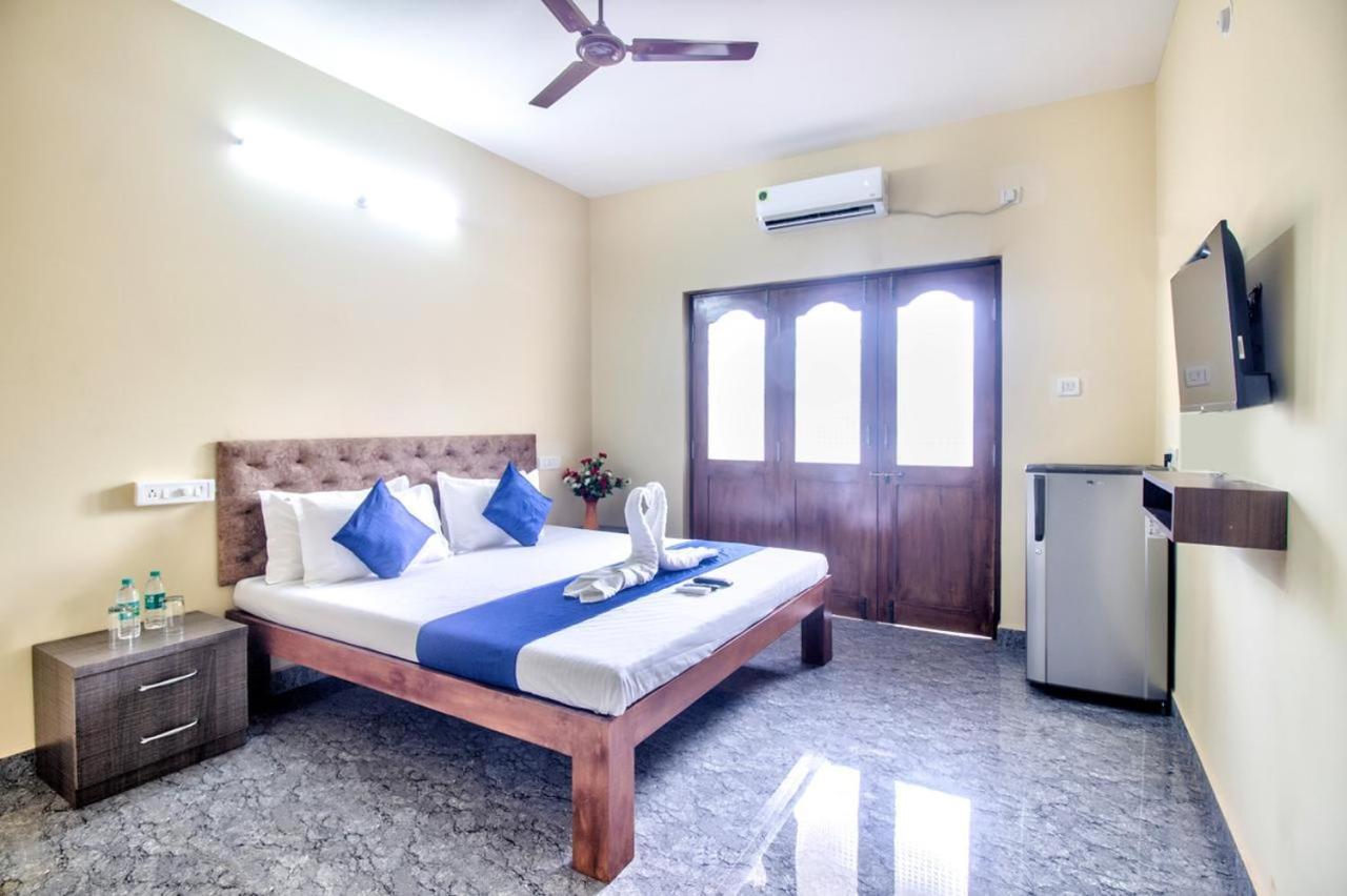 Calangute Studio Apartment Candolim Exterior photo